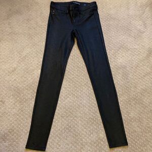 Liverpool legging pants. Size 0. Black. Animal print. Excellent condition